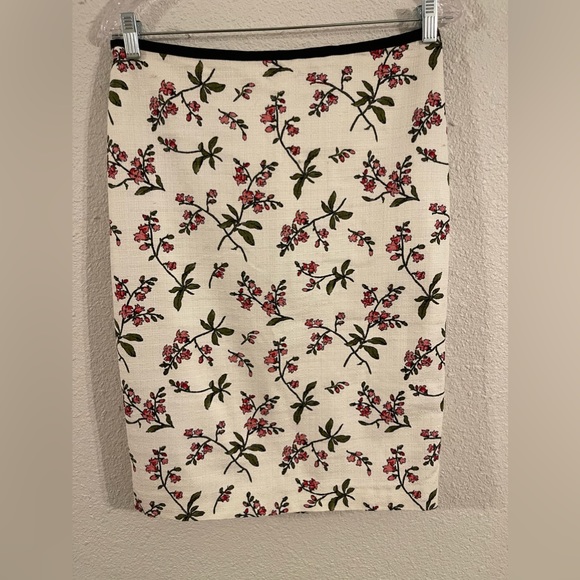 Ann Taylor floral pencil skirt - Picture 1 of 3